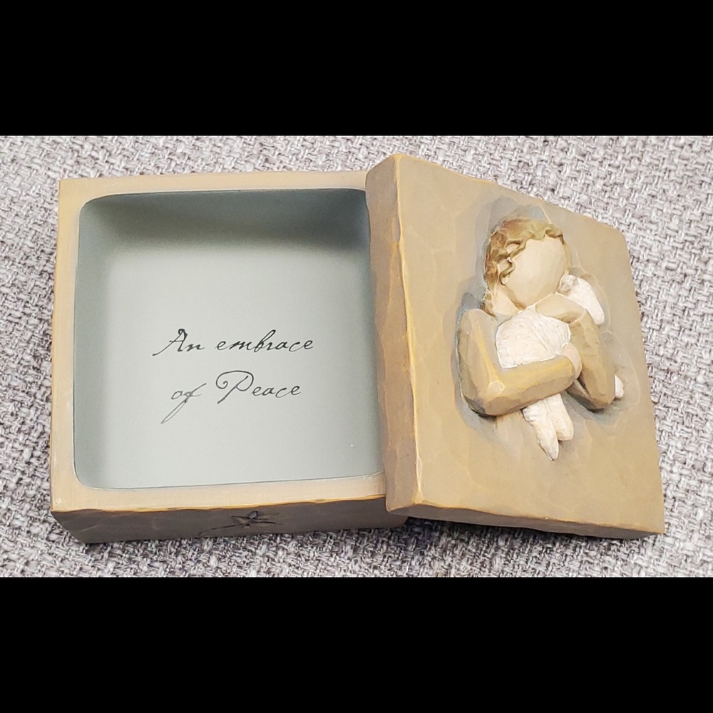 Willow Tree Peace on Earth Trinket Box